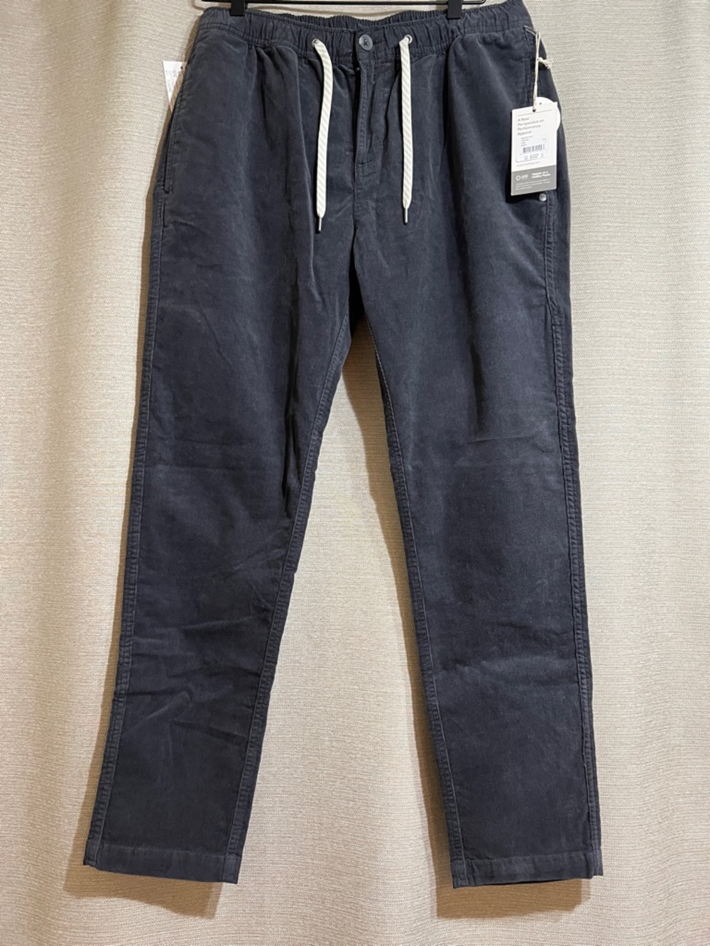 Vuori Men's Optimist Corduroy Pant - Charcoal Grey - Size Large Confort Casual